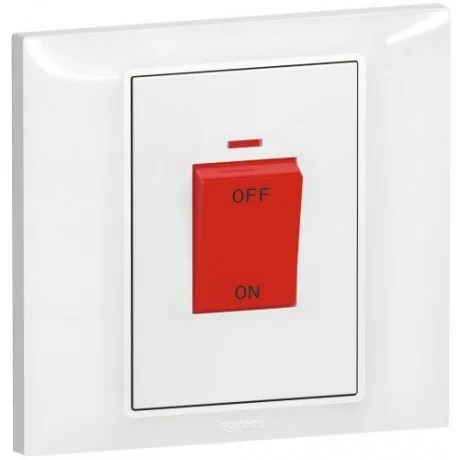 Бойлерен ключ 45А с индикация цвят Бял Belanko S Legrand 617676 LEGRAND
